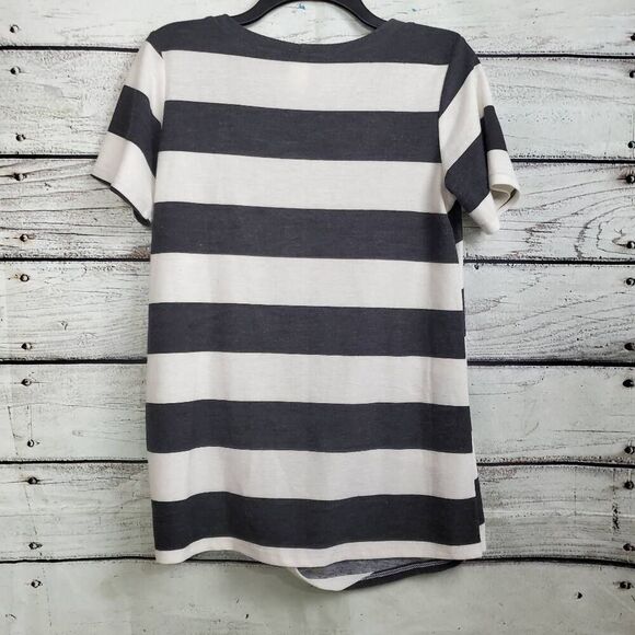 Lily Pad Medium Gray/White Stripe Top - Picture 4 of 9